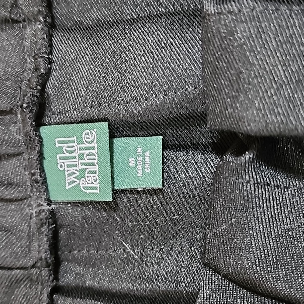 NWT Wild Fable Pleated Black Mini Skirt Sz. Med - Picture 3 of 8